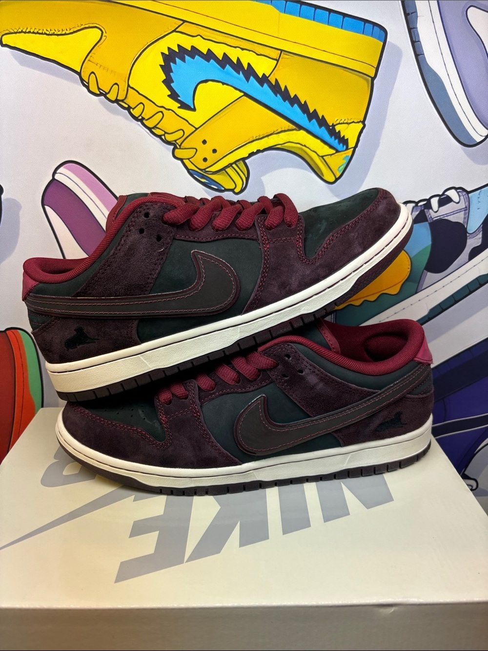 PRE-OWNED RIOT Skateshop x Nike Dunk Low Pro SB QS “Mahogany Dark Beetroot” - Picture 6 of 8